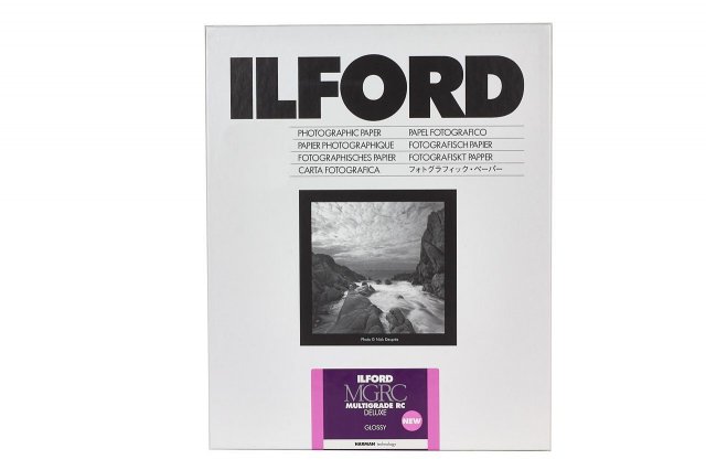 Ilford Ilford Multigrade RC Deluxe, Glossy, 3 x 3 inch Paper, 100 Sheets